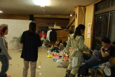 ����p�m���} 4-18